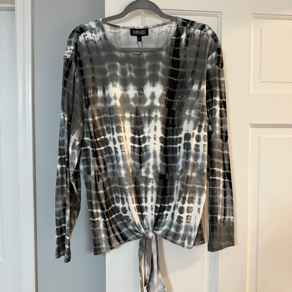 Long Sleeve Tie-Dye Top - Black and Gray